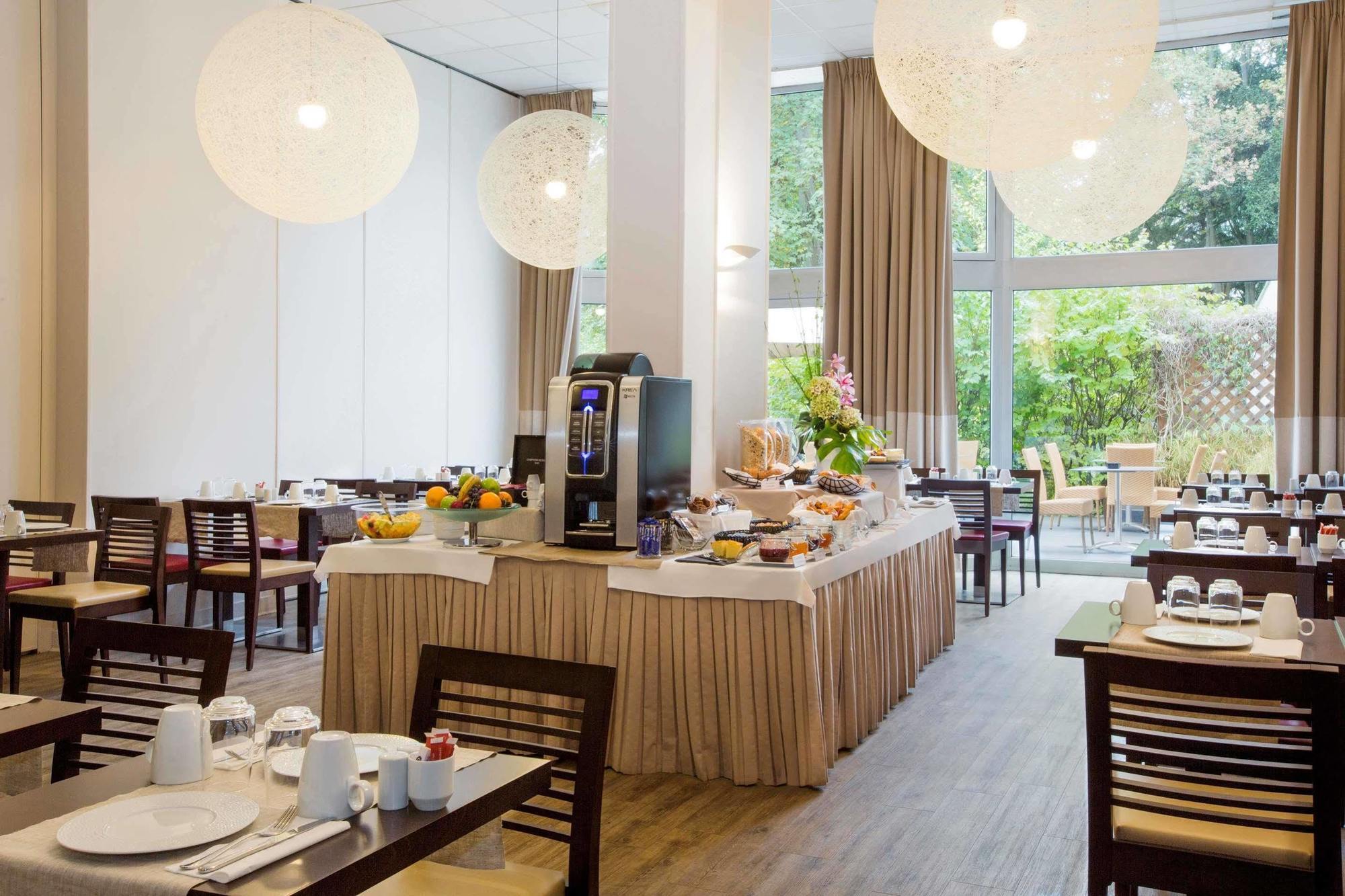 Western Du Parc 4*